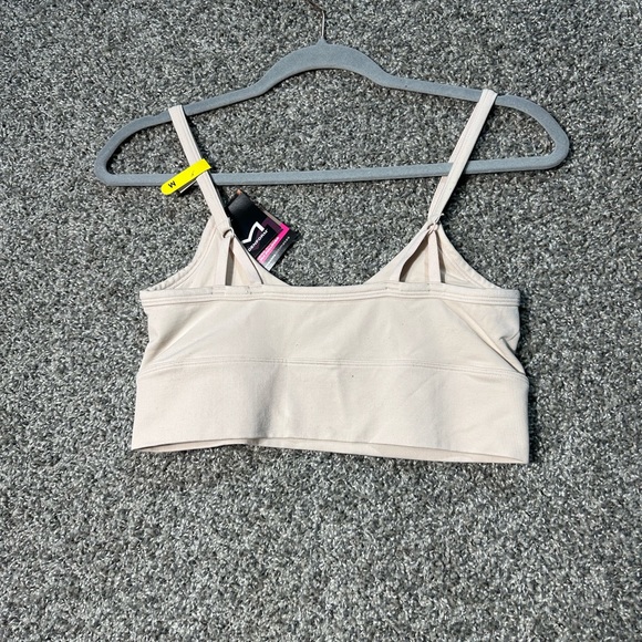 NWT Maidenform Women's M Seamless Crop Tank Wireless Bralette Size Medium - Picture 5 of 9